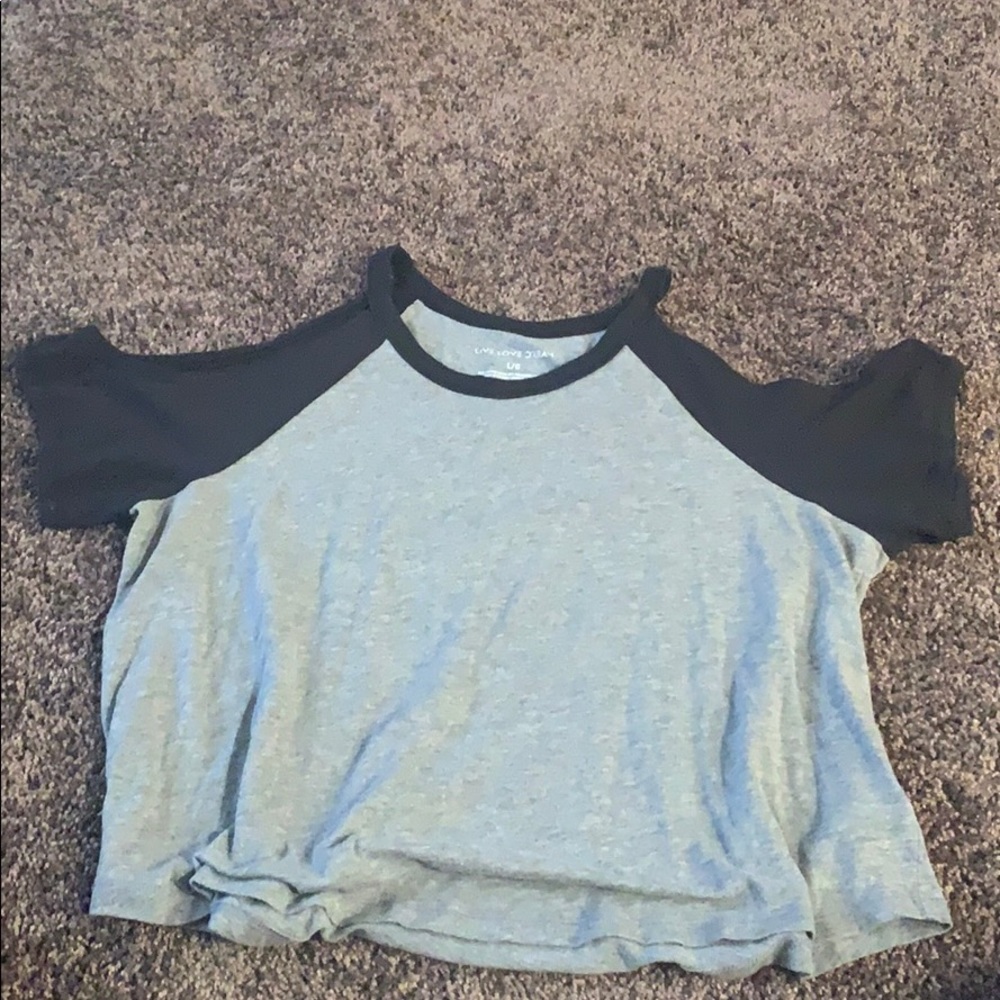 Shoulder cut tee
